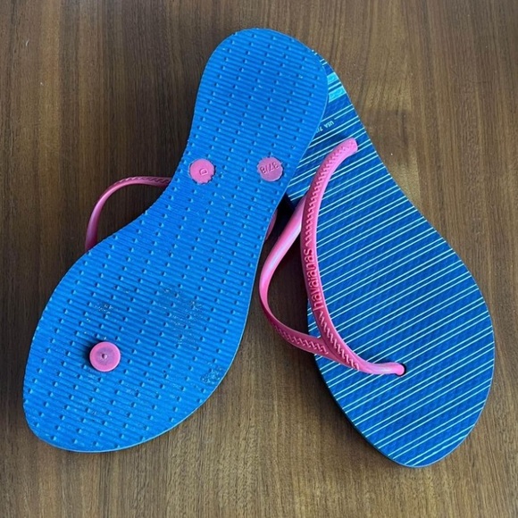 Havaianas women’s sandals (Size: 7/8) - Picture 2 of 2